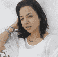 Avenirtel | voyant Manuella